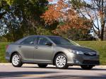 Toyota Camry XLE 2011 года